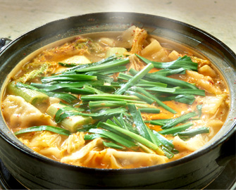 あったか肉ぎょうざキムチ鍋