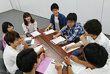 パート アルバイトの皆さまとともに セブン イレブン 近くて便利