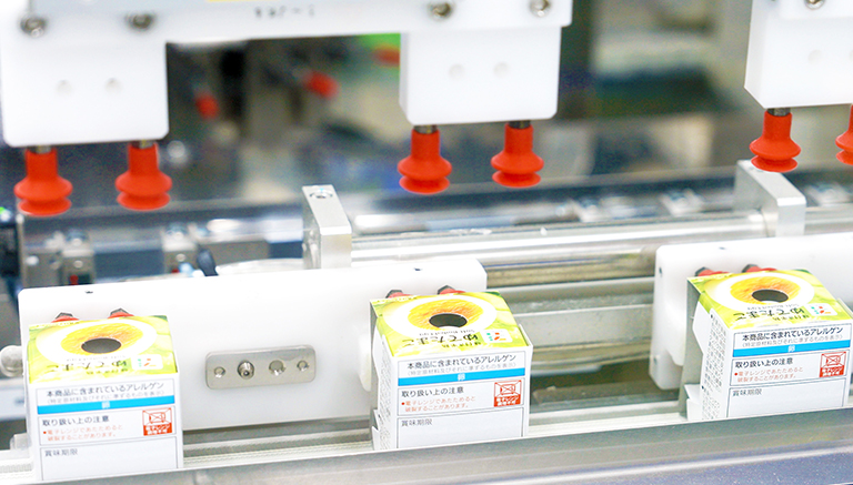 包装された商品が並ぶ様子