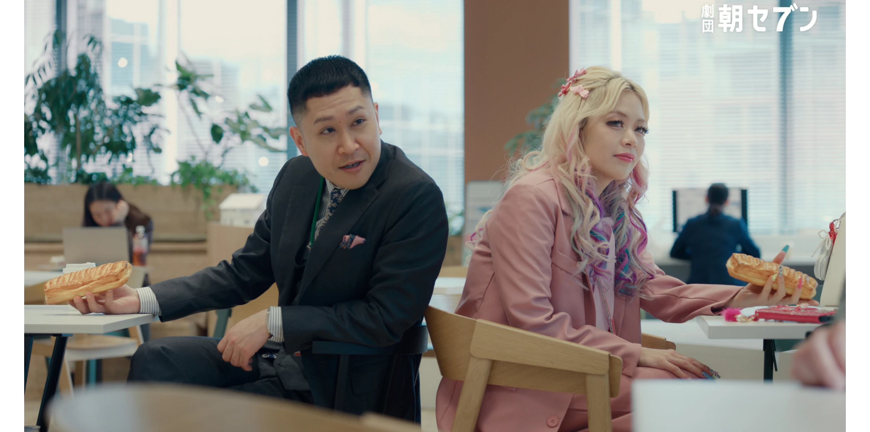 動画サムネイル