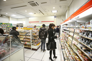 中央学院大学店様 セブン イレブン 近くて便利