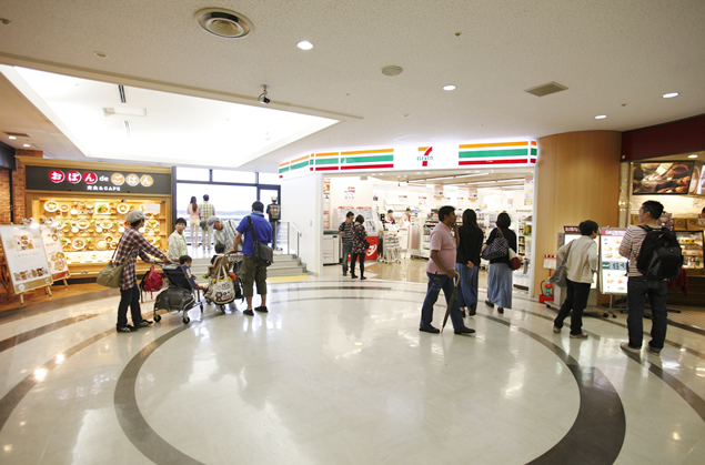 成田空港第2ターミナル店様 セブン イレブン 近くて便利 成田空港第2ターミナル店様 セブン イレブン 近くて便利