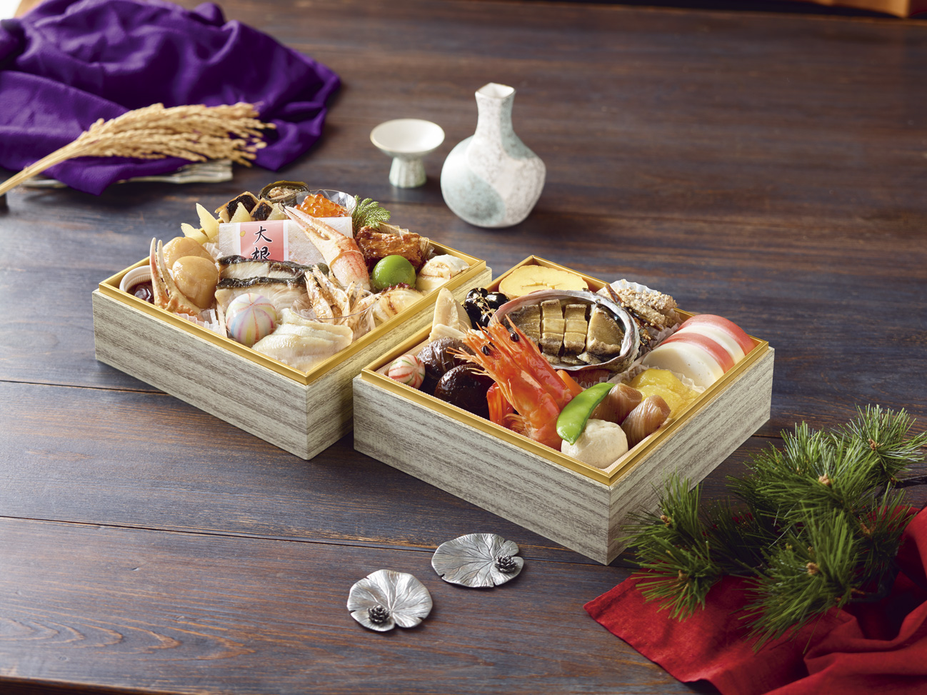 加賀屋おせち二段重_I.jpg