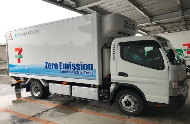 三菱ふそう新型EVトラック.jpg